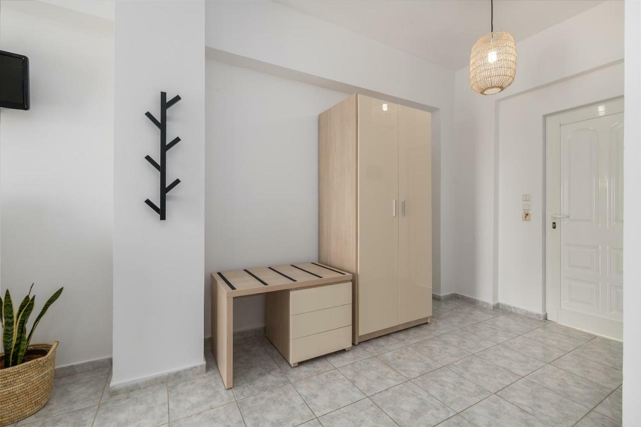 V&C Paradise Apartments Rodakino Exterior photo