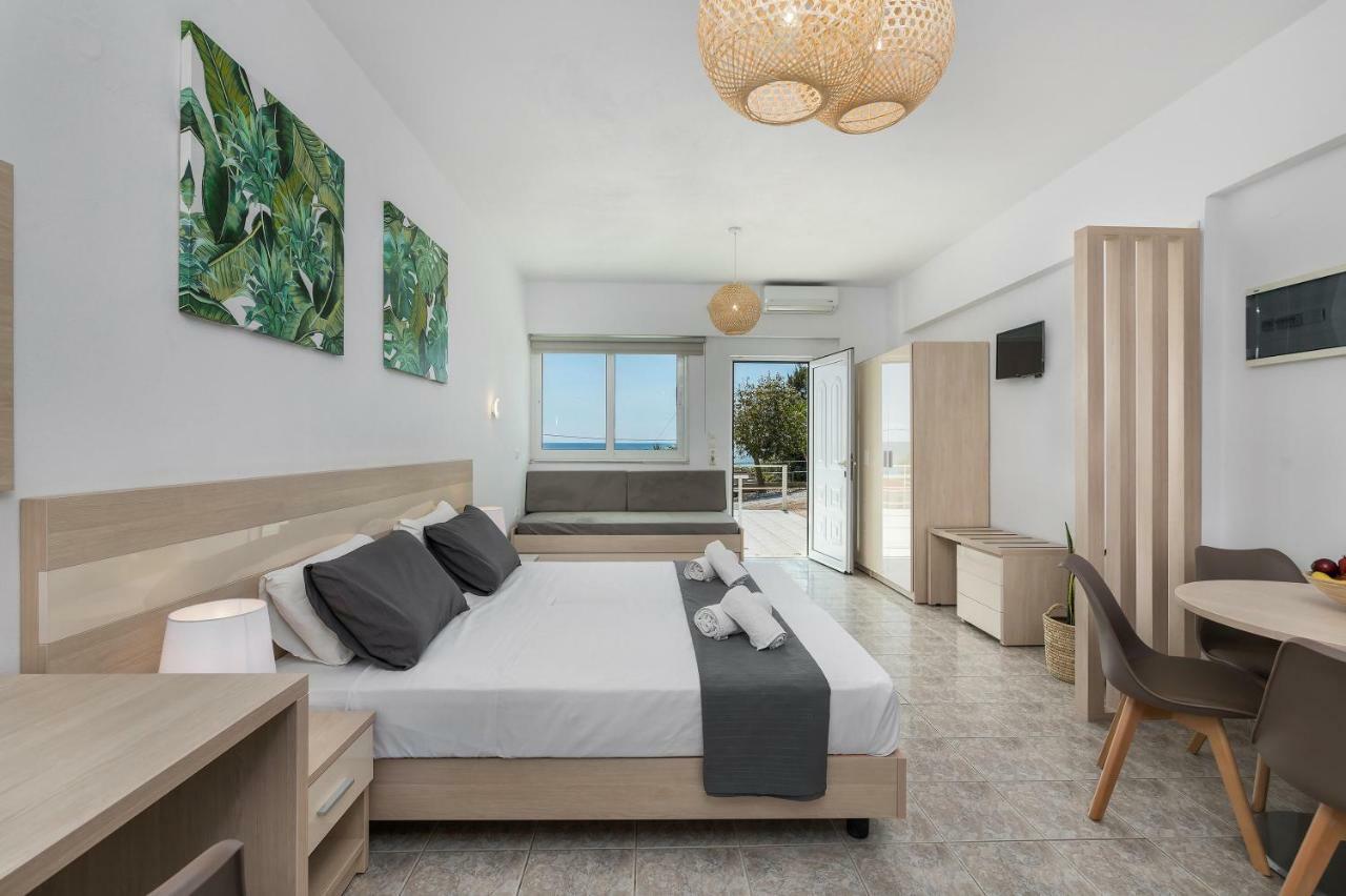 V&C Paradise Apartments Rodakino Exterior photo